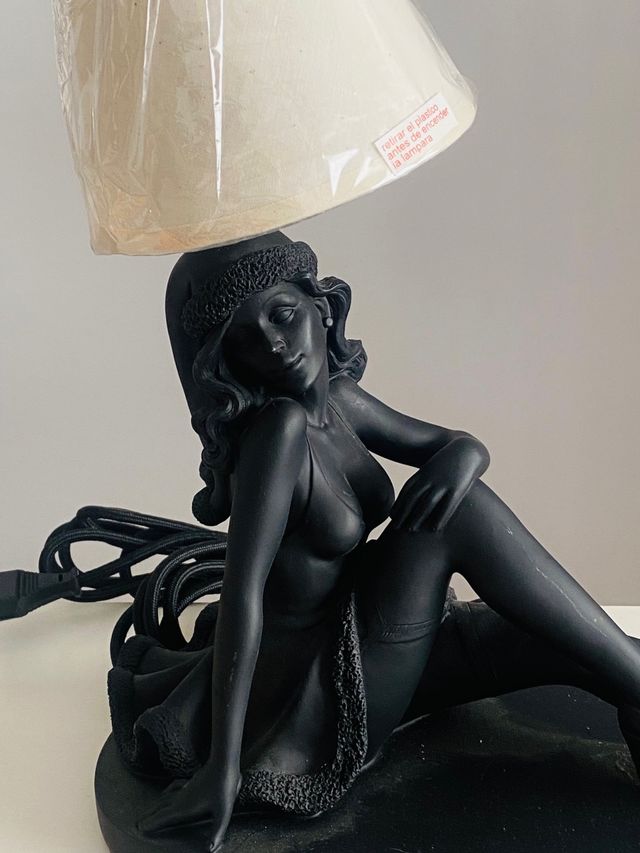 Preciosa lámpara pin Up