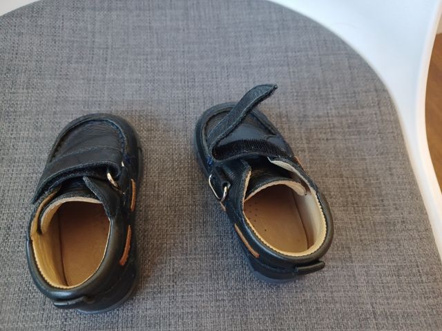 Zapatos piel niño talla 20