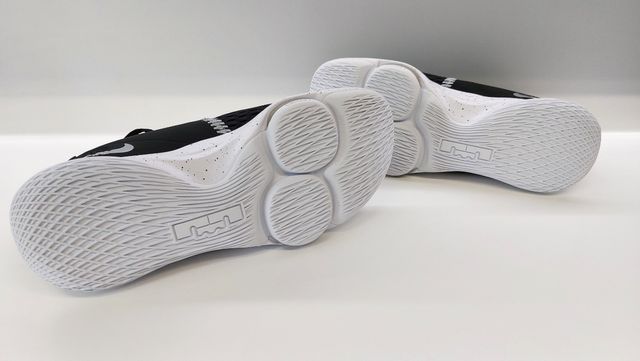 Nike LeBron Witness V nuevas