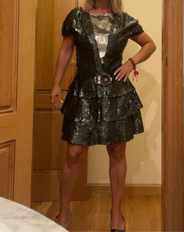 Vestido lentejuelas colección numerada de Uterqüe