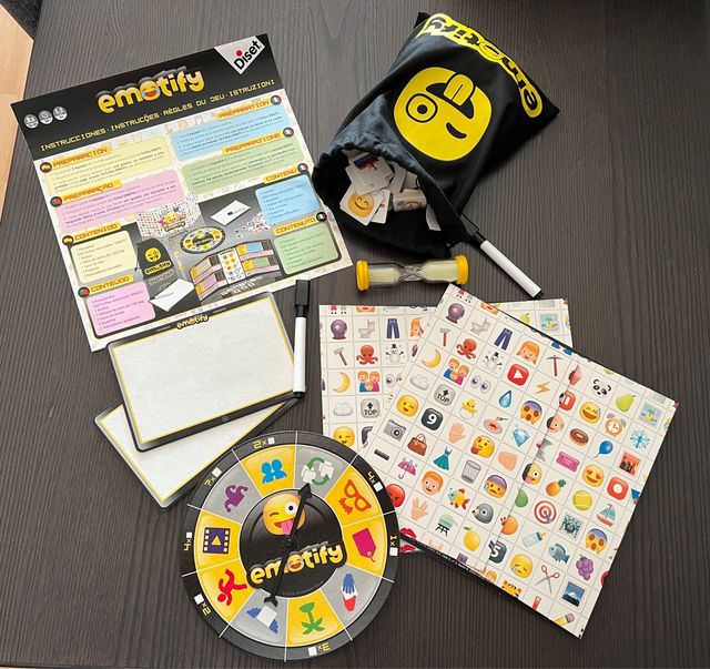 JUEGO DE MESA "EMOTIFY"