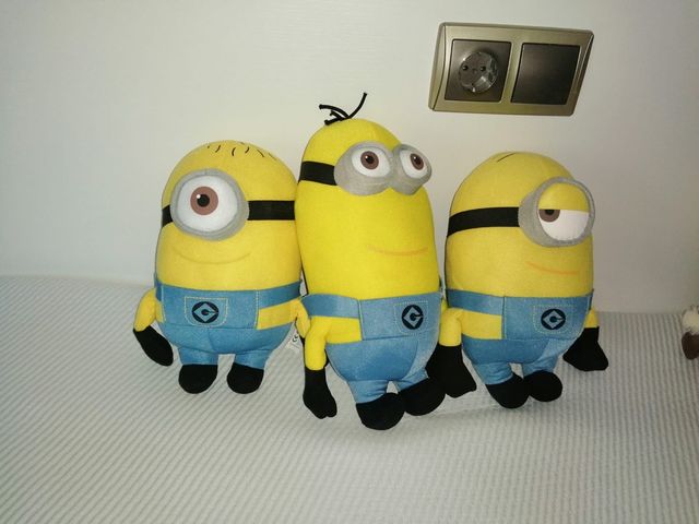 Minions de peluche