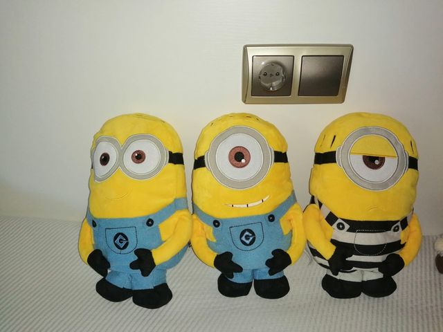 Minions de peluche