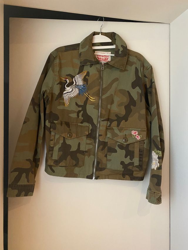 Chaqueta Levis (nueva)