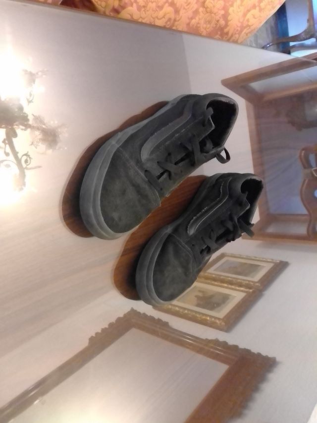 vans clásicas negras