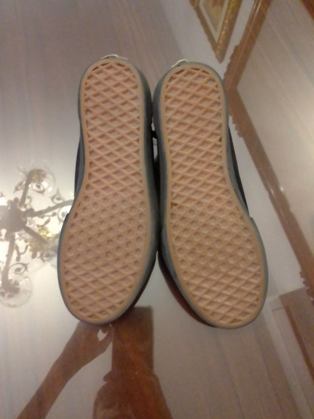 vans clásicas negras