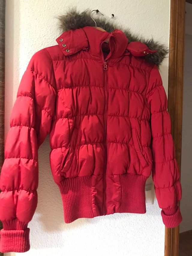 Plumas tipo bomber de color rojo T 42