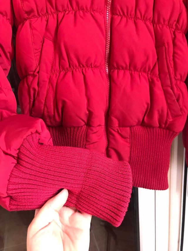 Plumas tipo bomber de color rojo T 42