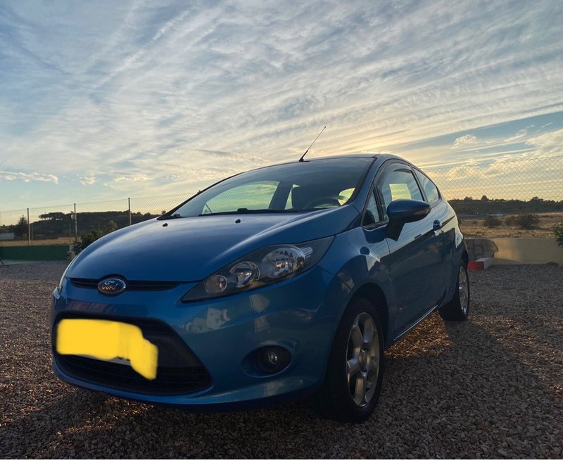 Ford Fiesta 2009 - foto 1