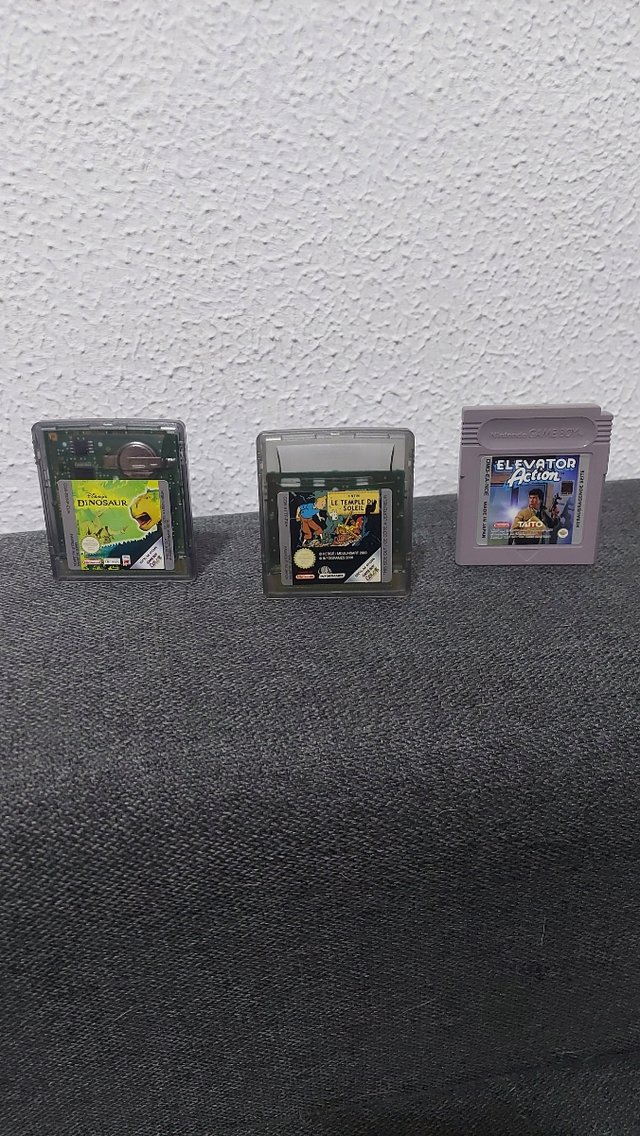 2 Juegos Game Boy Color Y 1 Game Boy Normal De Segunda Mano Por 35 EUR 