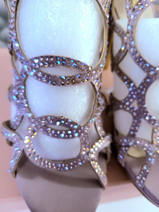 zapatos tacón Alma en Pena piel pedrería T37