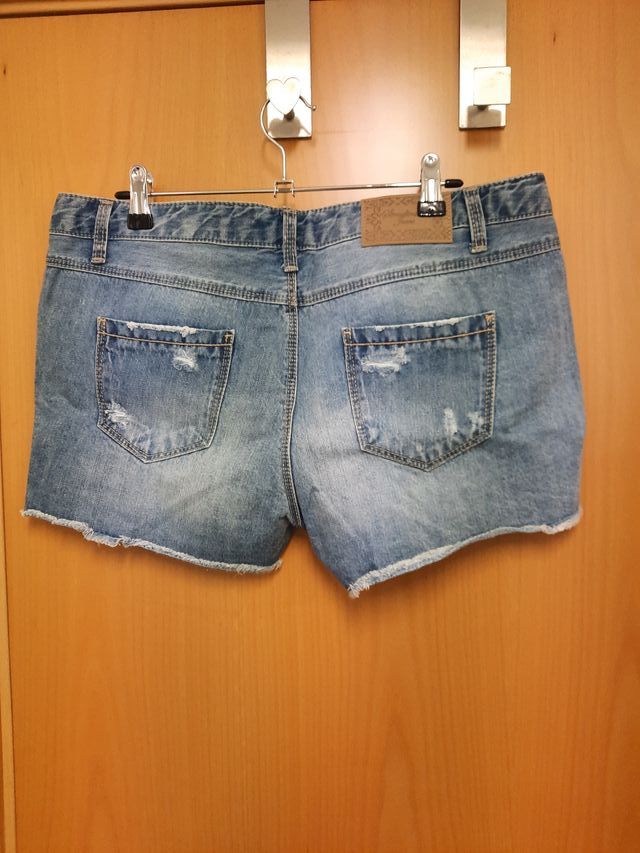 Pantalón corto vaquero azul a estrenar