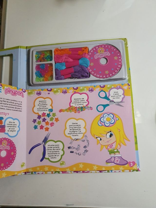 El libro de las pulseras de PinyPon