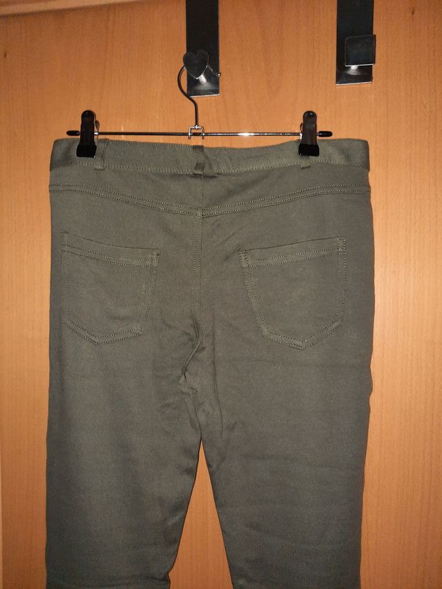 Pantalones leggings verde caqui a estrenar