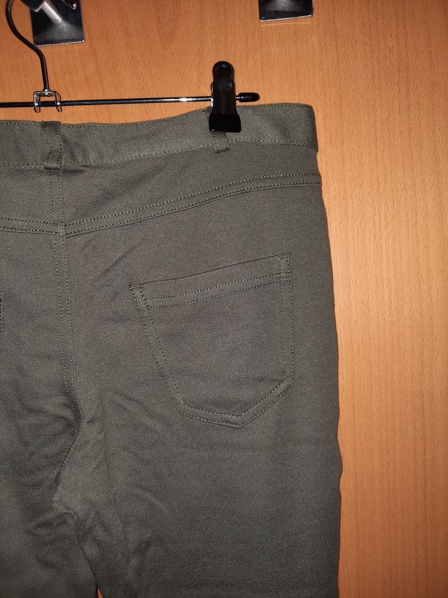 Pantalones leggings verde caqui a estrenar