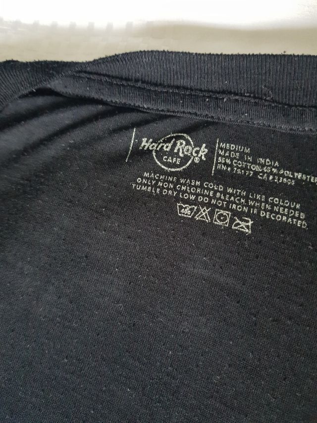 T-shirt donna Hard Rock Cafe nera.