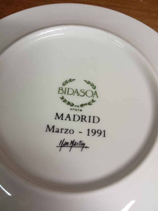 Plato porcelana bidasoa firmado 1991