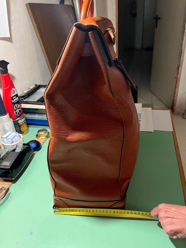 Louis Vuitton streamer bag epi leather Golden brow