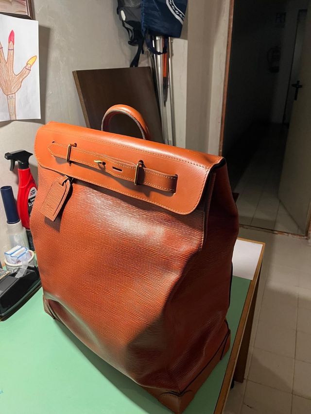 Louis Vuitton streamer bag epi leather Golden brow