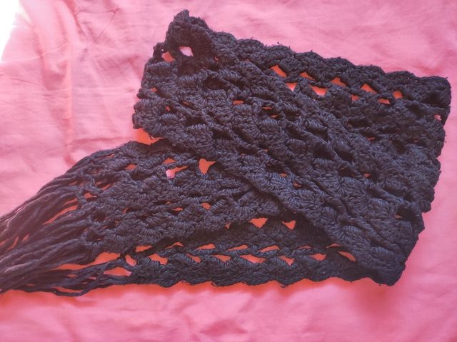 Bufanda calada negra