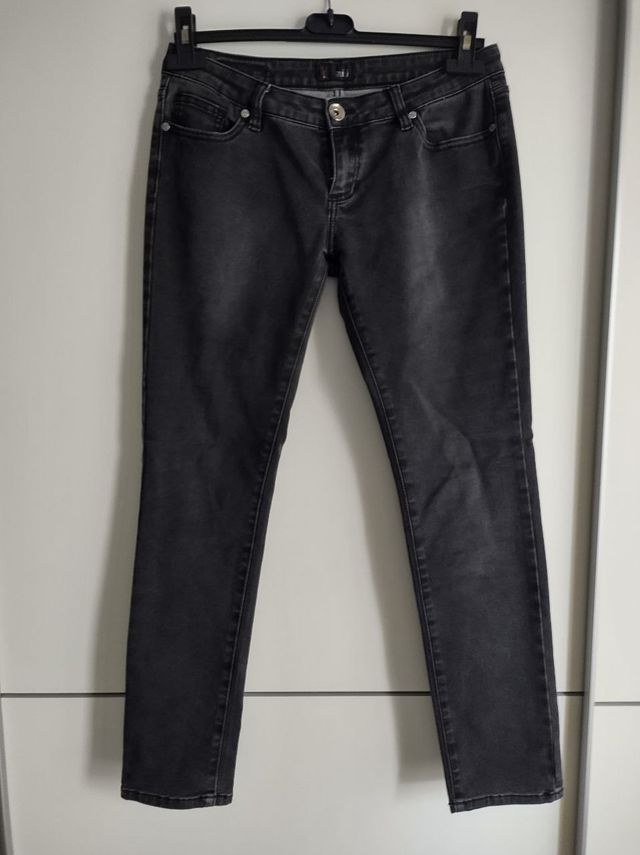 Jeans vita bassa scuri