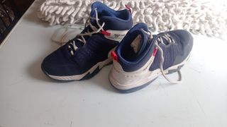 zapatilla de baloncesto