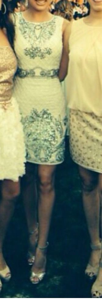 Vestido evento corto pedrería talla S