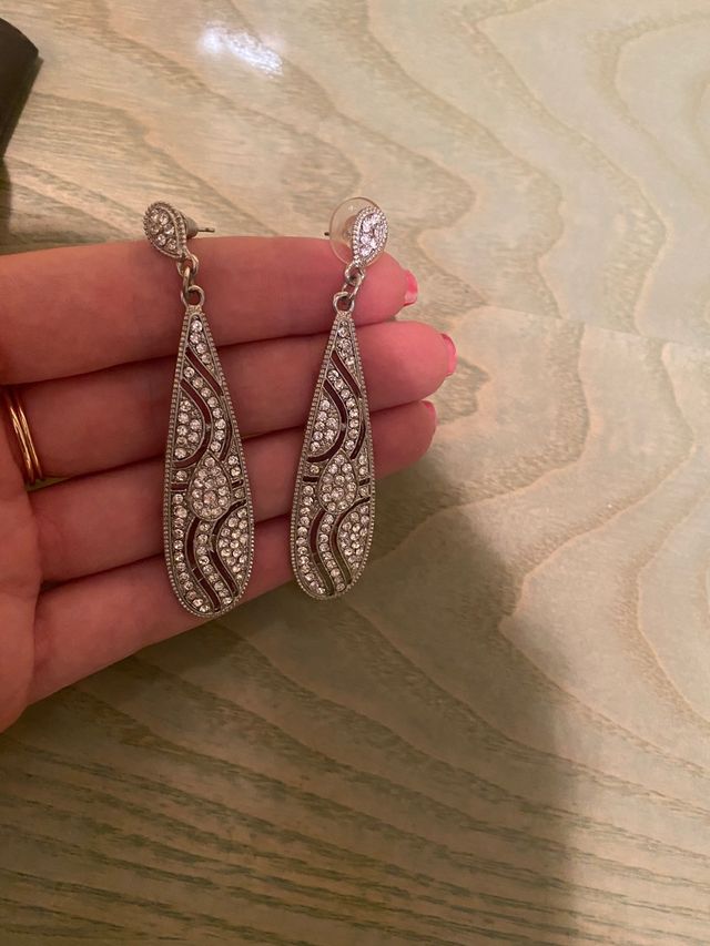 Pendientes plateados largos