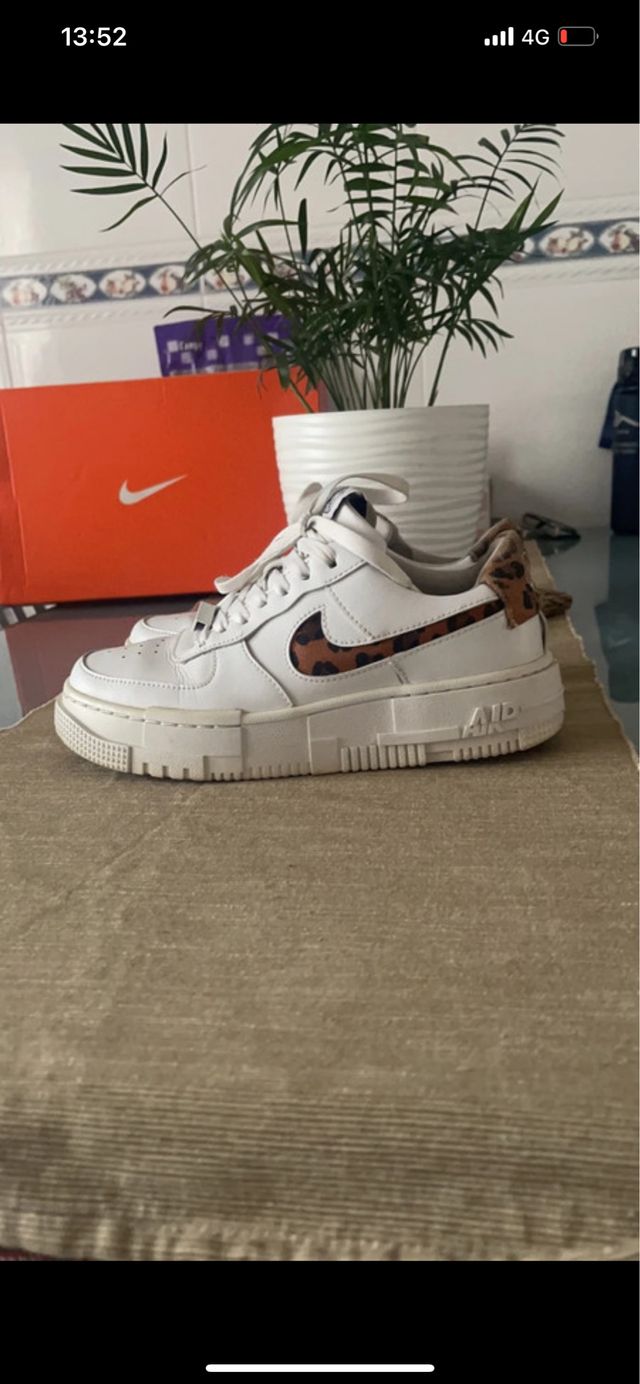 Nike air force 1 pixel