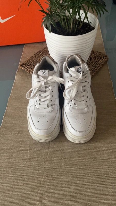 Nike air force 1 pixel