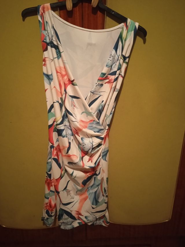 vestido blanco con flores