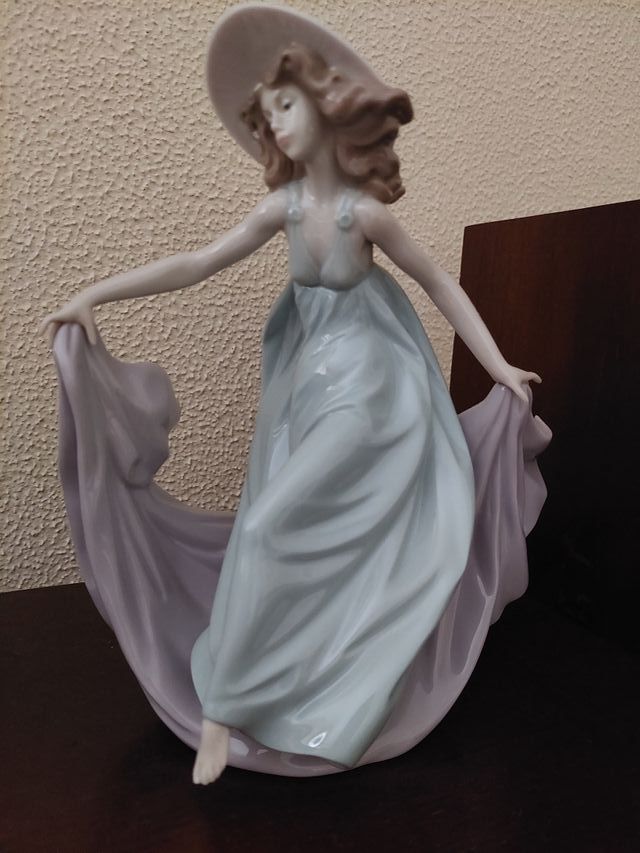 LLADRÓ: Figura de Porcelana