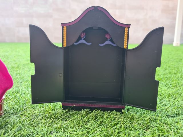 Muñeca Anna de Forzen y sus complementos