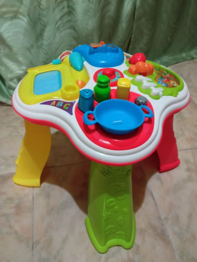 Mesa actividades bebes