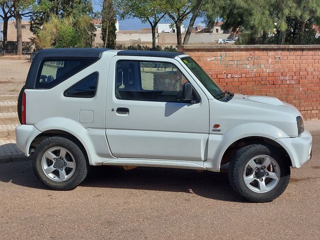 Suzuki Jimny 2005 de segunda mano por 9.000 EUR en Linares en WALLAPOP