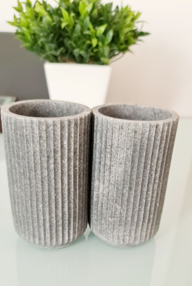 Adorno , porta cepillo Zara