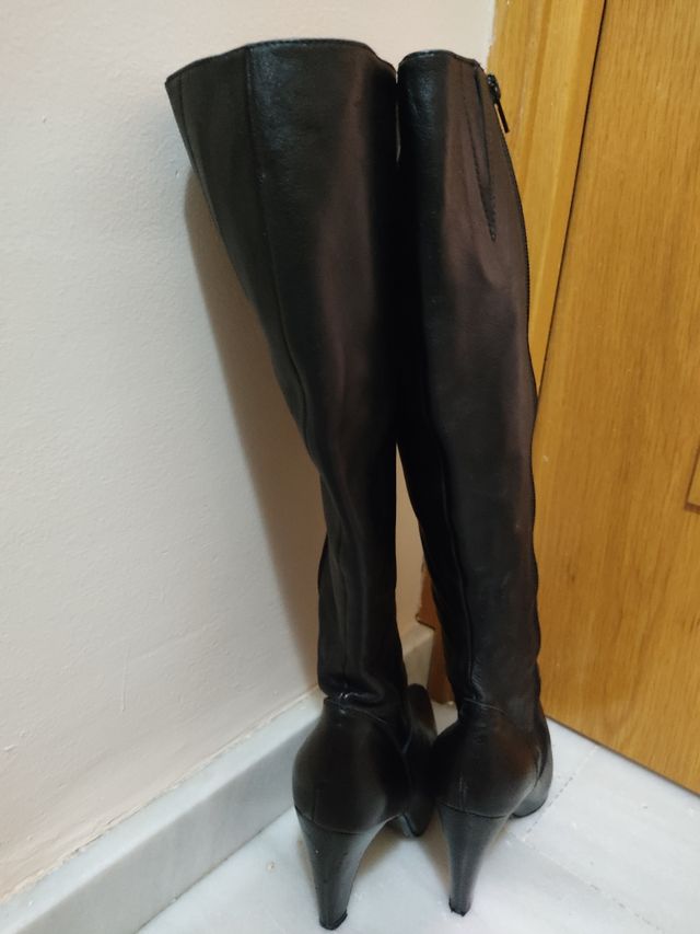 Botas de piel caña alta Purificación Garcia