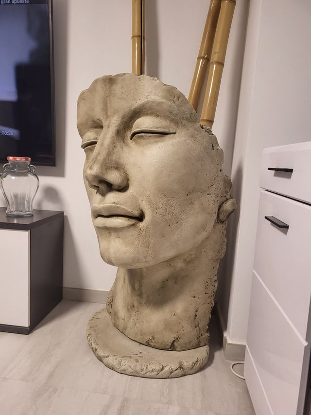 escultura piedra, figura estatua