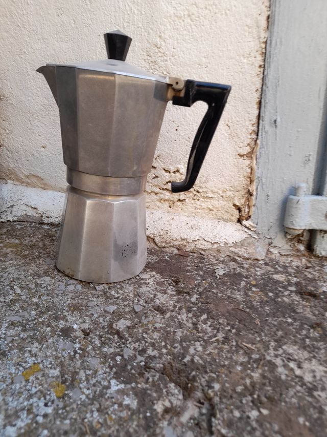máquina de café em alumínio