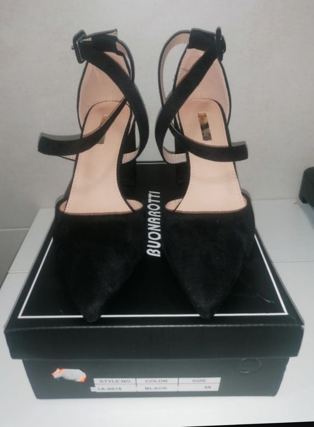 Zapatos tacón negros