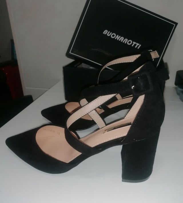 Zapatos tacón negros