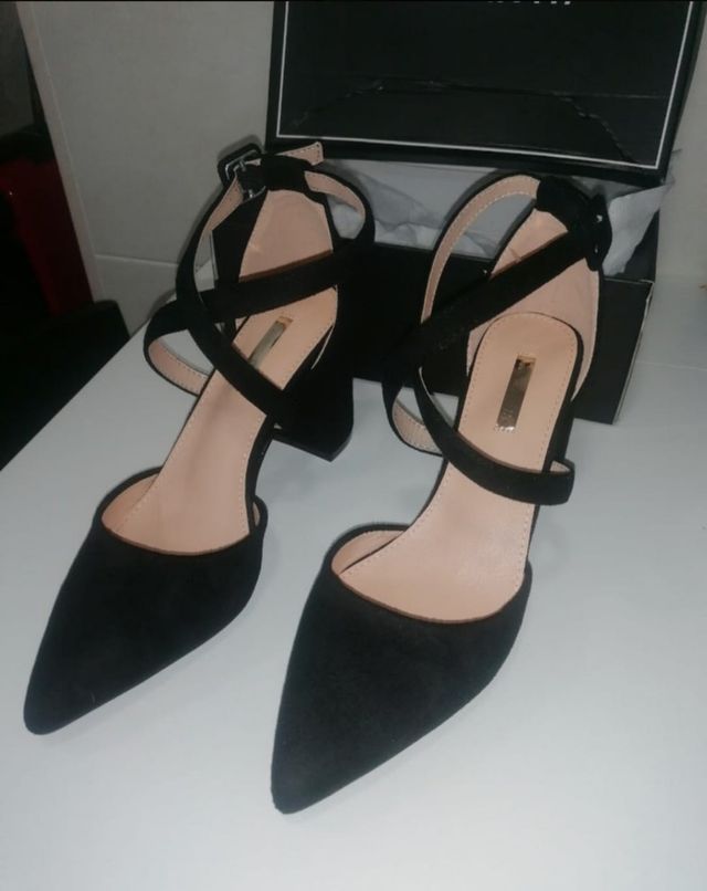 Zapatos tacón negros