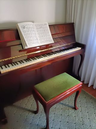 Piano yamaha de segunda mano en Getaria | CASINUEVO