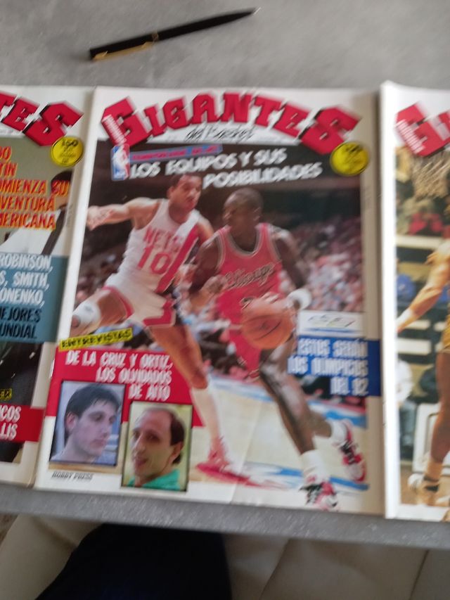 GIGANTES DEL BASQUET 4 revistas