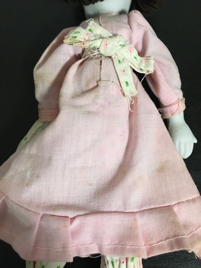 Bambola in porcellana vintage