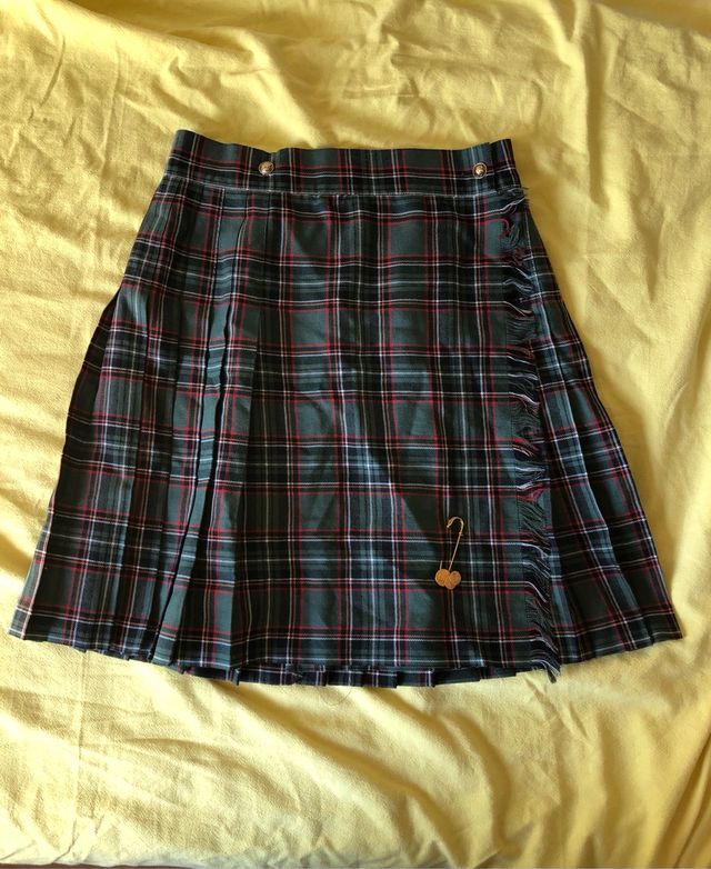 Minifalda tableada. Lana Virgen.