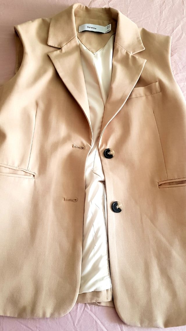 chaleco largo bershka