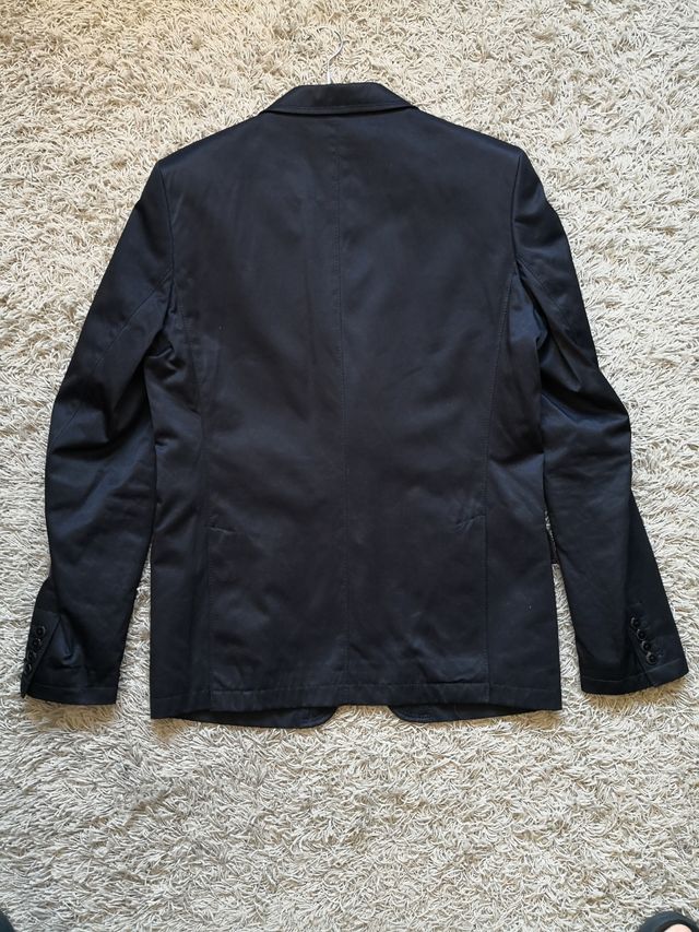 Traje negro (T44 pantalon, T52 chaqueta)