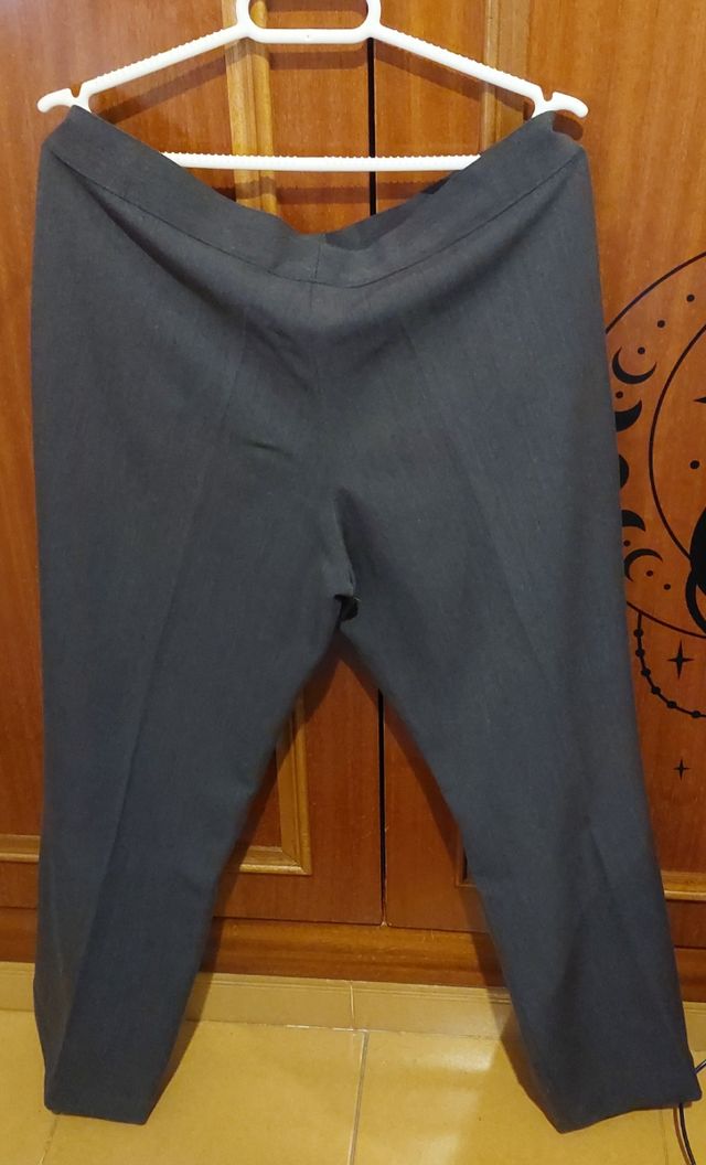 Uniforme Escuela Superior de Hostelería y Turismo