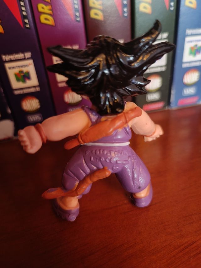 Figura de Goku de Dragon ball del año 1986